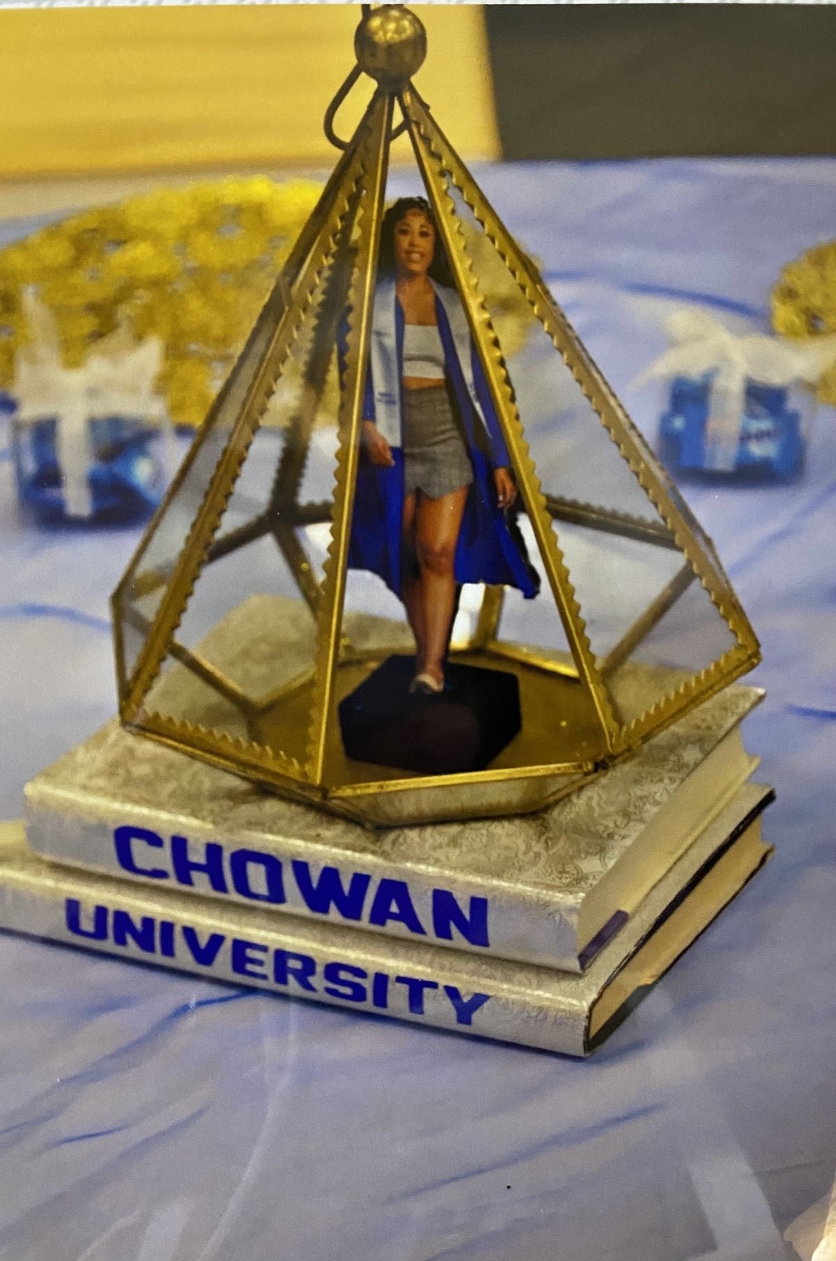 Geometric Centerpieces