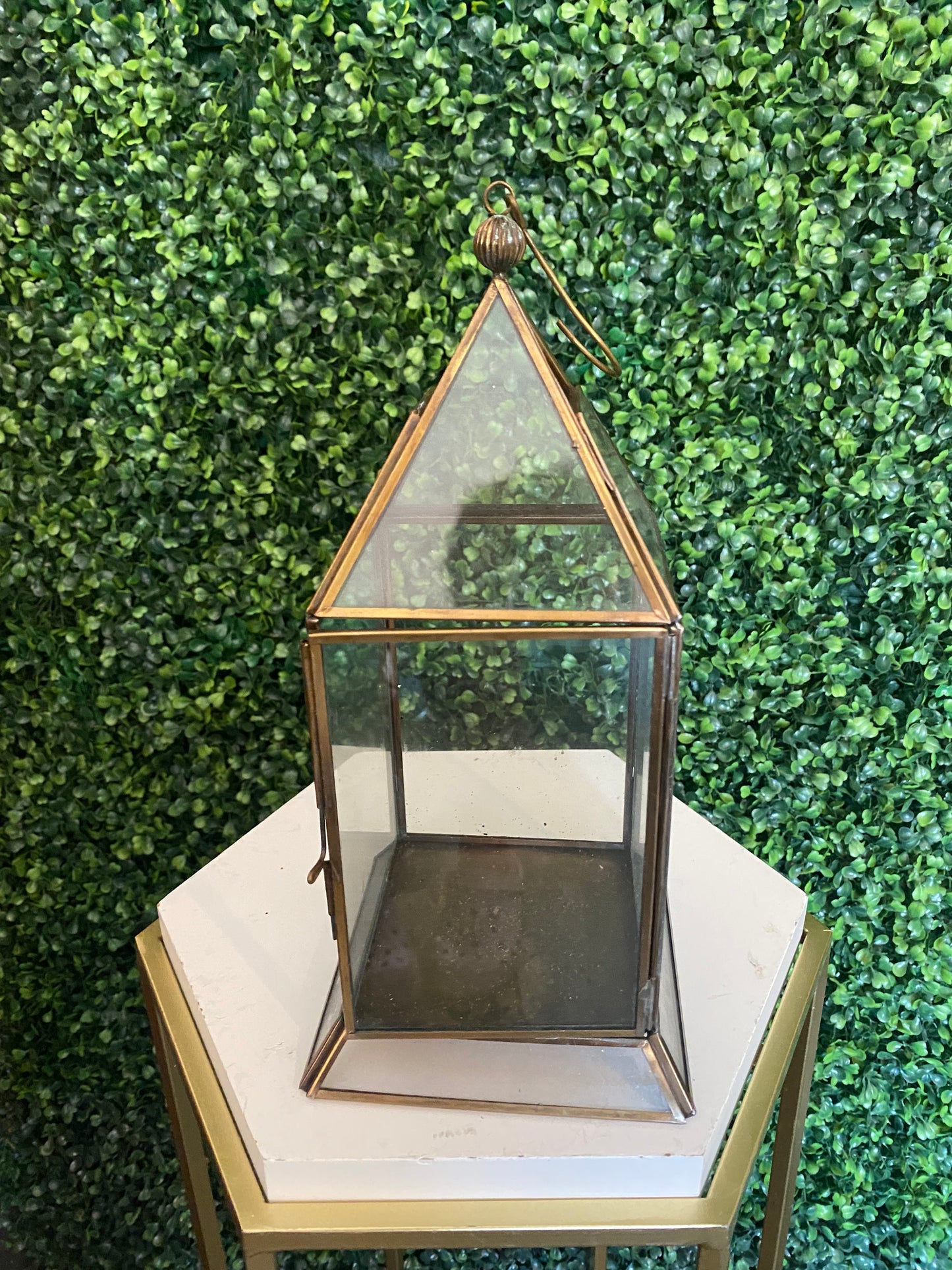 Geometric Centerpieces